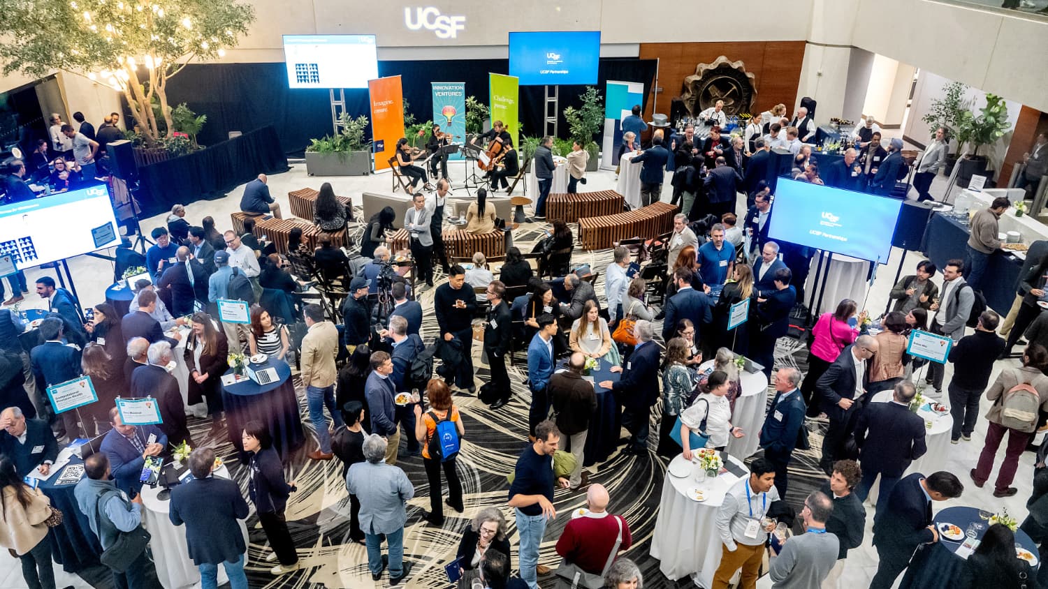 2025 JPM Showcase crowd