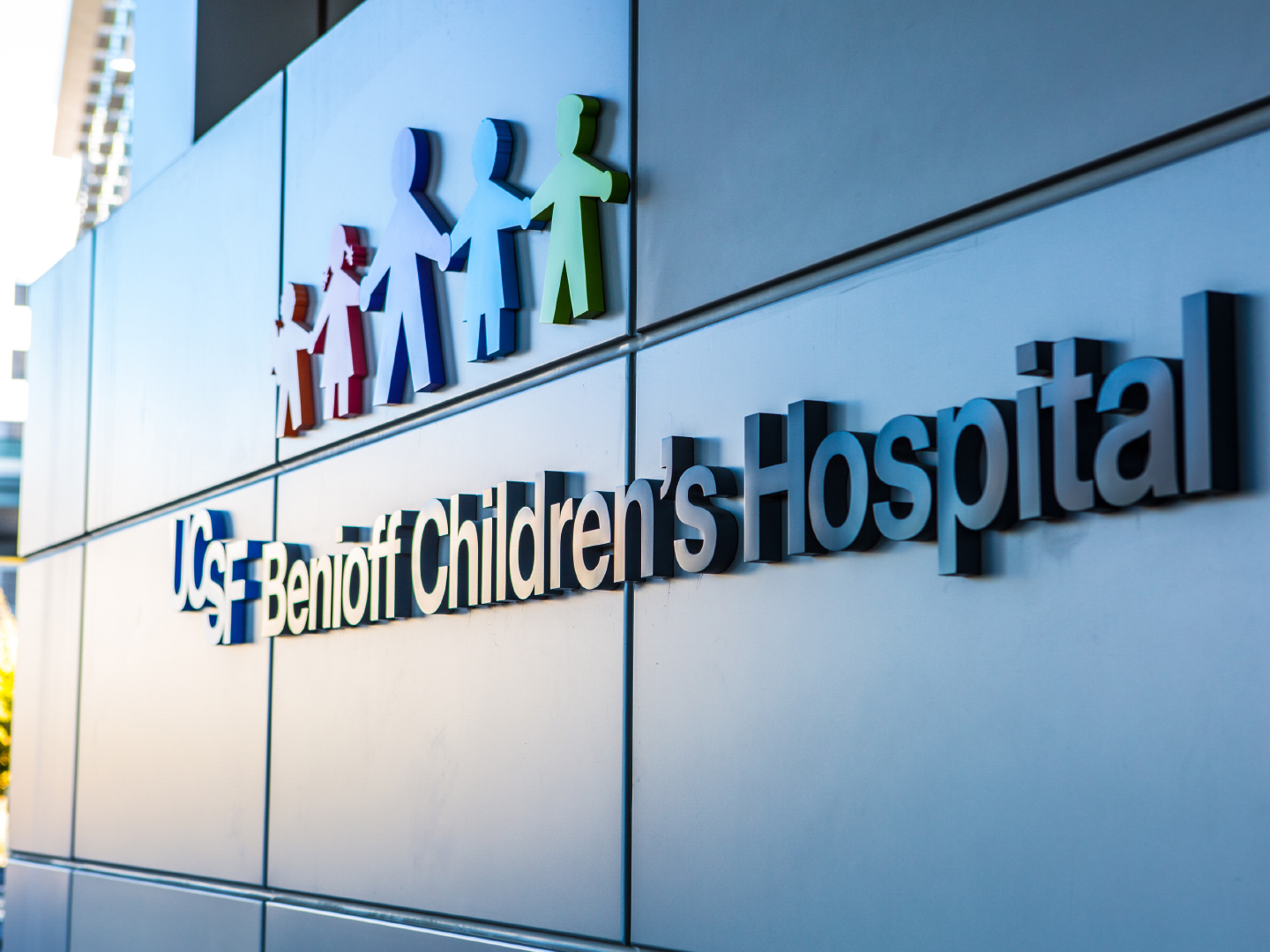 Benioff Children's Hospital Sign